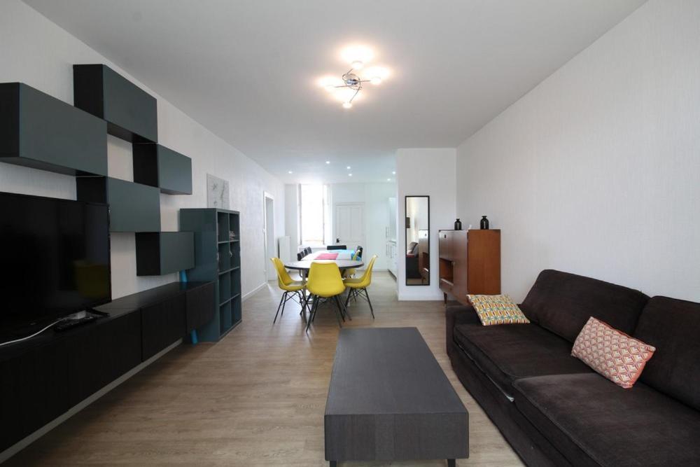 Appartements Le Cru Colbert ボーヌ エクステリア 写真