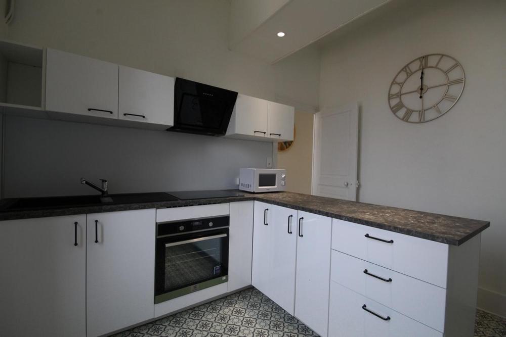 Appartements Le Cru Colbert ボーヌ エクステリア 写真