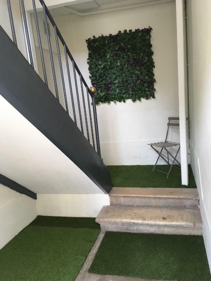 Appartements Le Cru Colbert ボーヌ エクステリア 写真